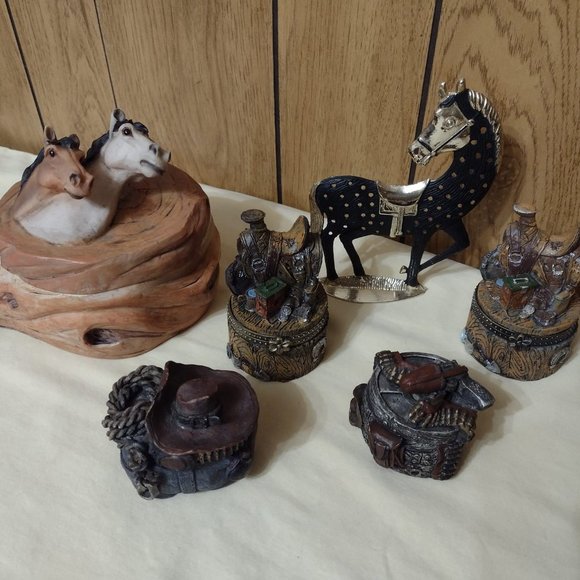 6 pcs Vintage Jewelry Horse Saddle Cowboy Hat Jewelry & Ring Holders Keepers - Picture 12 of 12